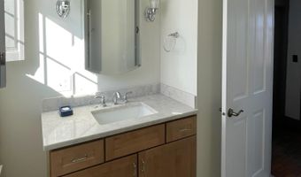 410 Washington St, Bath, ME 04530
