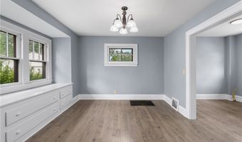 1012 Brown St, Akron, OH 44301