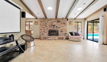19996 Eyota Rd, Apple Valley, CA 92308