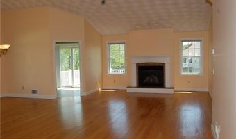 8 Sweet Corn Dr, Cranston, RI 02921