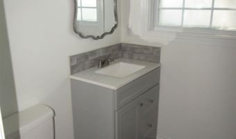 917 S 6th St, Artesia, NM 88210