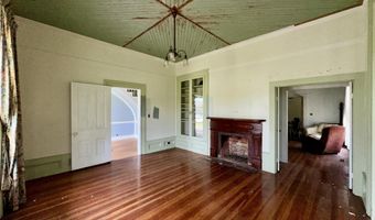 207 N 5th St, Aurora, NC 27806