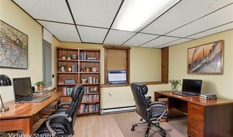 130 S Niantic Dr, Charlestown, RI 02813