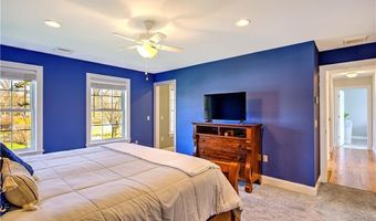 7 Court Ave, Barrington, RI 02806