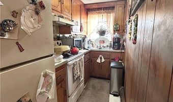 214 Franklin St, Bristol, RI 02809