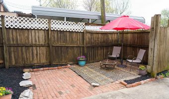 117 W Main St, Ash Grove, MO 65604