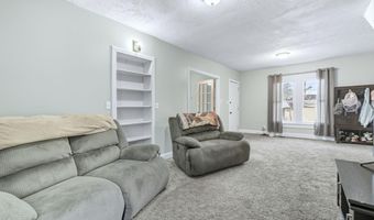 410 N Cedar St, Auburn, IN 46706