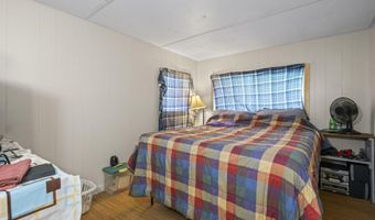 14 Lakeshore Dr, Belgrade, ME 04918