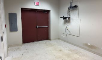 601 W Army Trail Blvd C, Addison, IL 60101