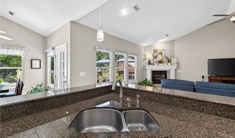 3 Ettington Dr, Bella Vista, AR 72714