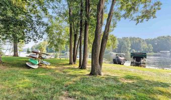 N1575 SILVER CANOE Road, Keshena, WI 54135