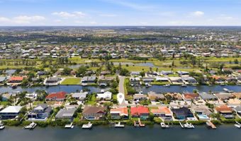 831 CHIPAWAY Dr, Apollo Beach, FL 33572