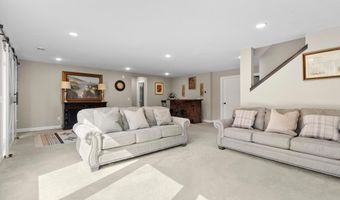 4313 Parkview Cir, Anoka, MN 55303