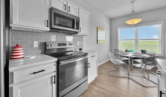 225 NE Glendale Ln, Ankeny, IA 50021