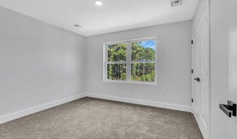 169 Grand Central Pkwy, Bayville, NJ 08721