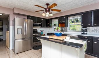 688 Saunders Hollow Rd, Barboursville, WV 25504