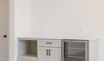 11913 Everett Ave, Allendale, MI 49401