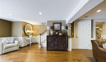 2 Signal Ridge Way, East Greenwich, RI 02818