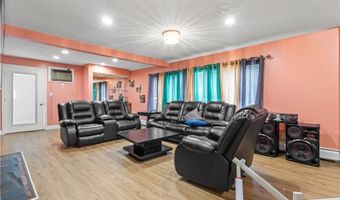 22 Whipple Ave, North Providence, RI 02911