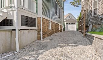 12 Bliss Rd, Newport, RI 02840