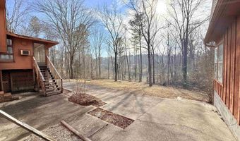 1975 Pine Lake Dr, Arab, AL 35016