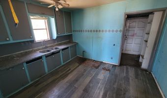 2004 N Pine St, Artesia, NM 88210