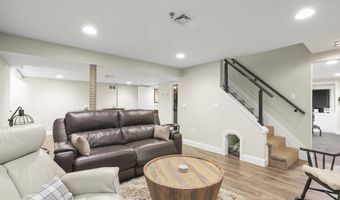 5 Lancaster Ln, Bourne, MA 02532