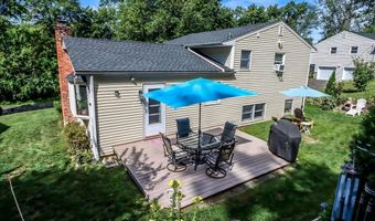 6 Laurel Dr, Brookfield, CT 06804