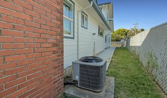 429 BUENA VISTA Loop, Brookings, OR 97415