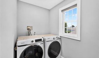318 Farmington Ave, Cranston, RI 02920