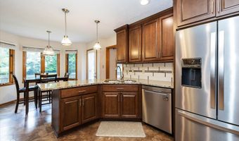 612 Shakespeare Dr, Avon, IN 46123