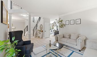 705 N ASHTON St, Alexandria, VA 22312