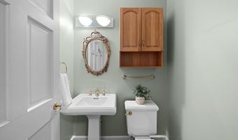 340 Orchard Hills Dr, Ann Arbor, MI 48104