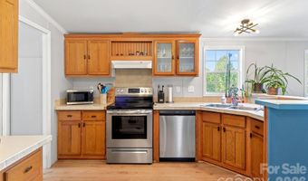 298 Wolf Xing, Bakersville, NC 28705