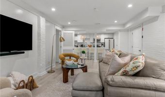 426 Spring St B101, Newport, RI 02840