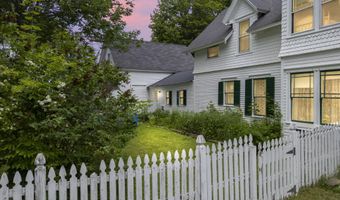 28 Chapel St, Augusta, ME 04330