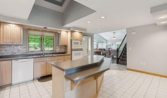 107 Kennebunk Rd, Alfred, ME 04002
