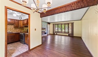 583 Sherwood Dr, Aurora, OH 44202