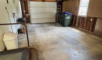 305 Lakeview Dr, Algoma, WI 54201