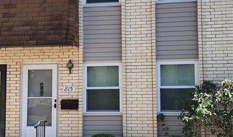 815 Portsdown Rd, Ballwin, MO 63011