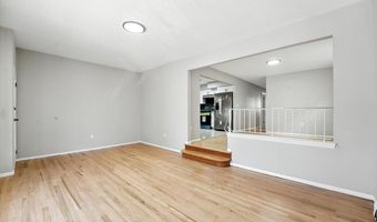 16 OAK St, Bayonne, NJ 07002