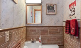 10 Tanglewood Rd, Albany, NY 12205