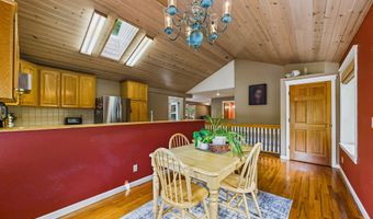 812 Diamond Dr, Arcata, CA 95521