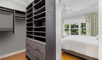 48 TRAVELERS Ct, East Greenwich, RI 02818