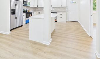 906 Whitmore St, Anderson, IN 46012