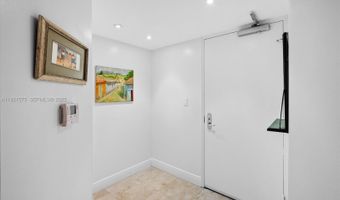 19900 E Country Club Dr 212, Aventura, FL 33180