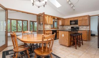 15825 Garden View Dr, Apple Valley, MN 55124
