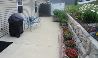 820 Fairhaven Ct, Angola, IN 46703