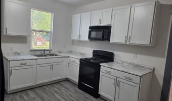 1535 E 13th St, Des Moines, IA 50316
