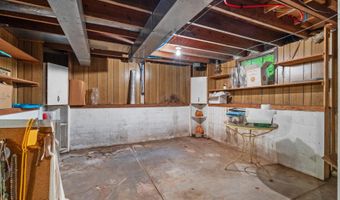12104 Locust Ln, Anchorage, KY 40223